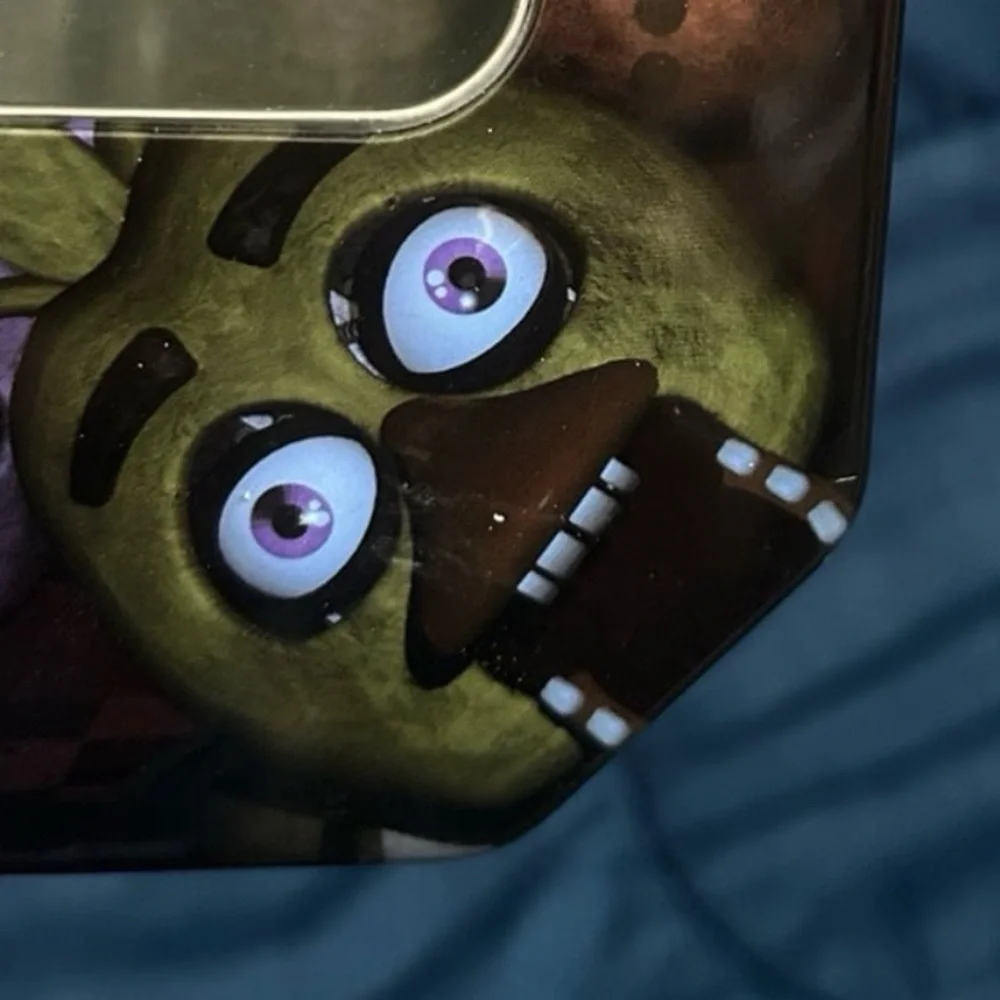 Five Nights at Freddy’s Collectible Tin + Bonnie Keychain - Picture 3 of 11